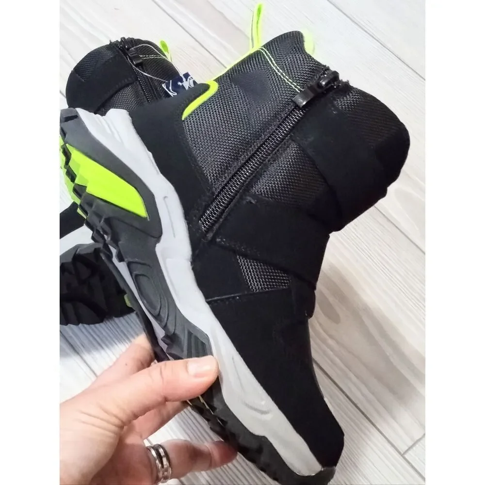 (5-4612)  K KomForme Winter Boots Sz 1
